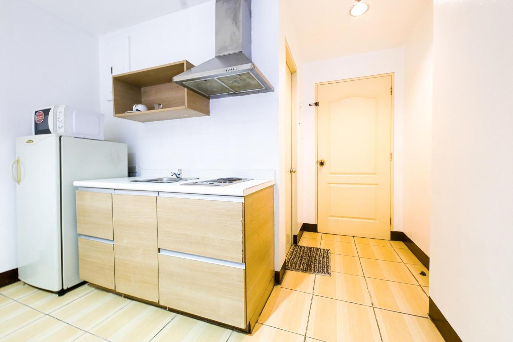 Oyo 769 Poblacion Suites Polaris Μακάτι Εξωτερικό φωτογραφία