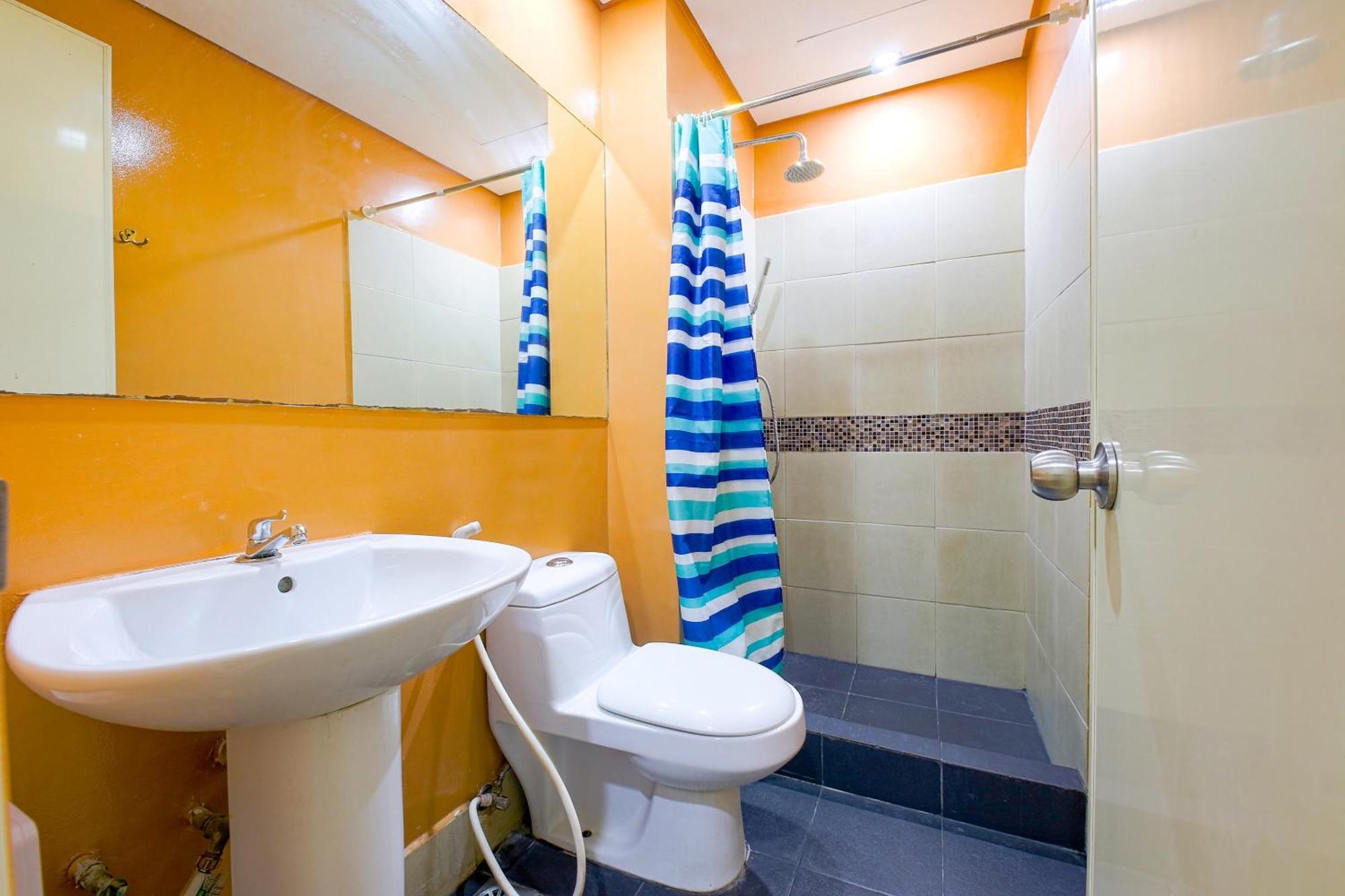 Oyo 769 Poblacion Suites Polaris Μακάτι Εξωτερικό φωτογραφία